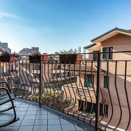 De Homes - Moderno Con Balcone Vicino Assago E Milano Apartment